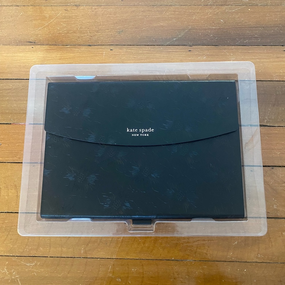 Brand new Kate Spade iPad Pro case. Fits 11 inch iPad Pro (2018 and 2020)
